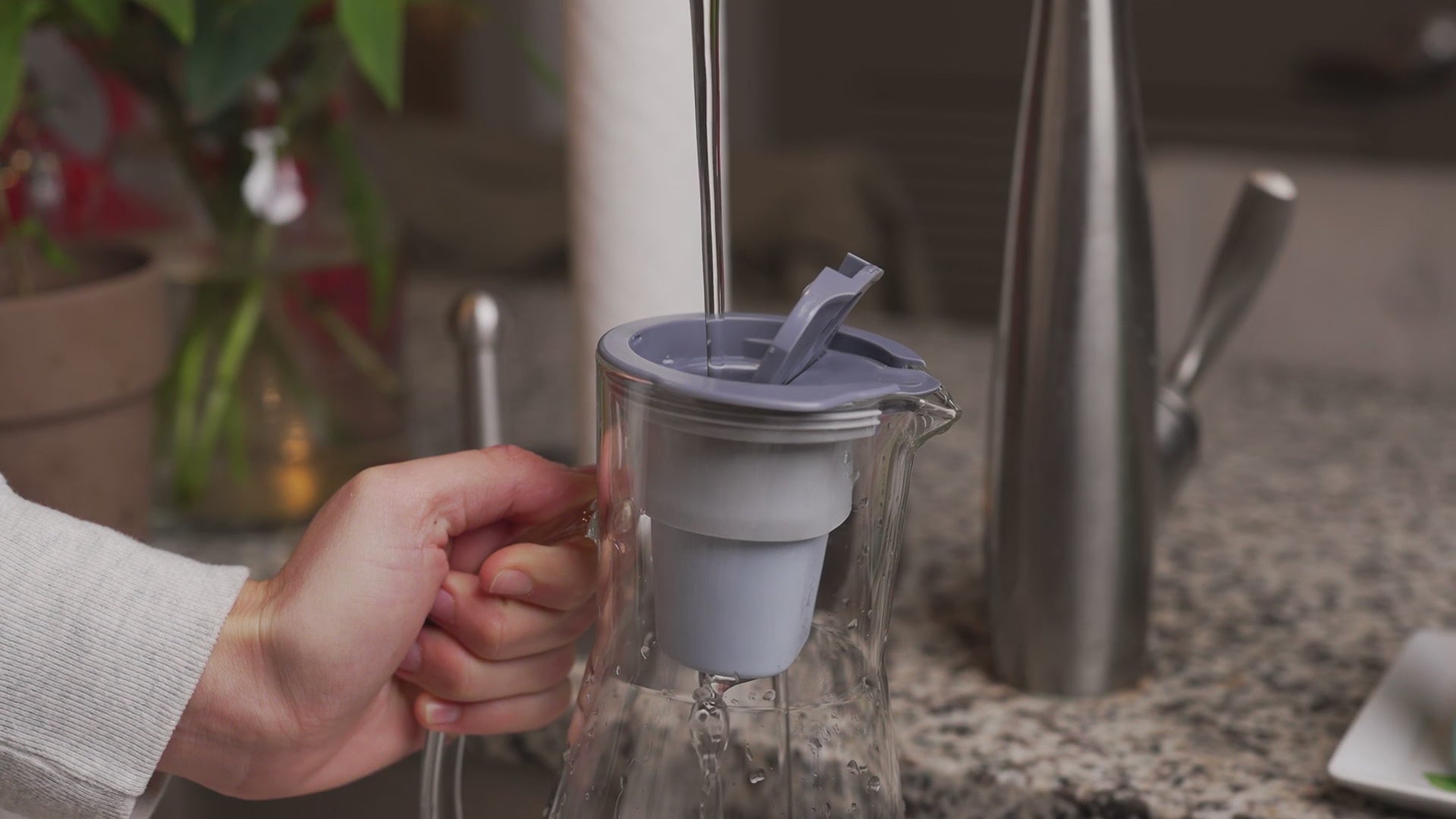 64 oz Glass Pitcher